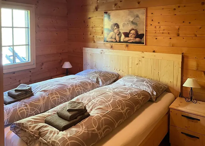 Val Roc - Dachwohnung West شقة